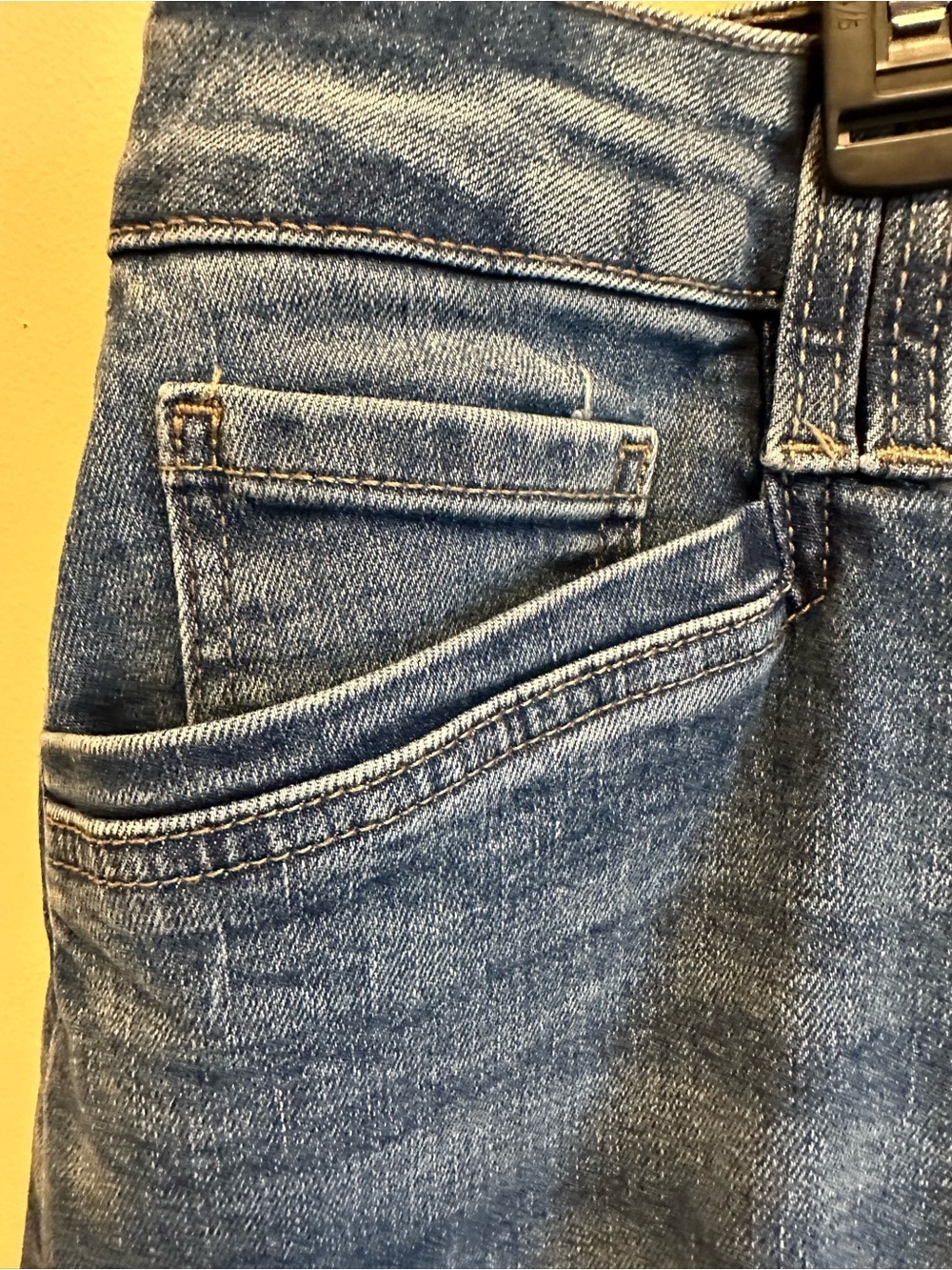 NWT Woman’s M Jeans 18W Regular High Rise Wide Leg Super Stretch Medium Wash - Picture 9 of 11